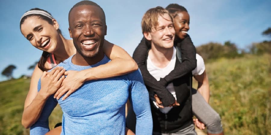 5 Ways to Build Healthy Relationships While Staying Sober Friends hanging out together