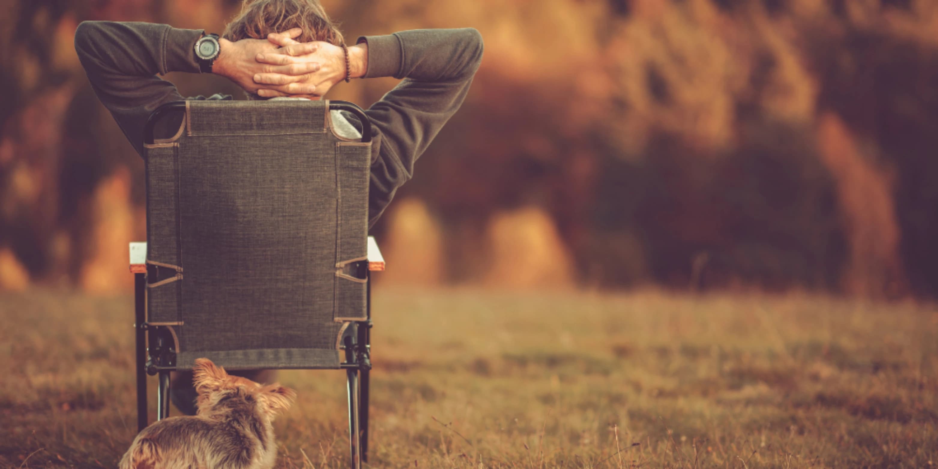 7 Ways to Know You’re Ready for AA and Sobriety A man sitting on a chair and enjoying a sober life