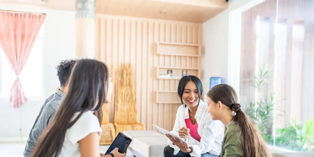 Best AA NA Meetings Near Me and Ways Loved Ones Can Help How Loved Ones Support Recovery and Best AA NA Meetings Near Me